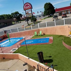 Broadway Inn Yankton Exterior photo