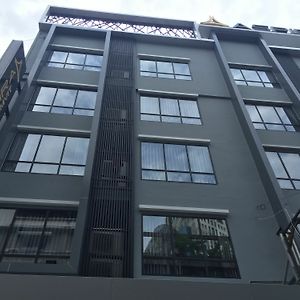 Aspira Sukhumvit Hotel Bangkok Exterior photo