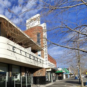 Punthill Essendon Aparthotel Melbourne Exterior photo