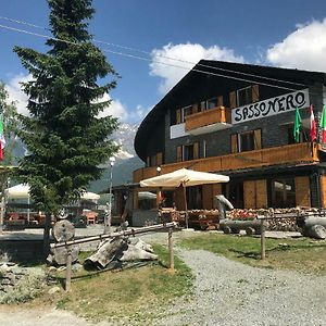 Sasso Nero Hotel Chiesa in Valmalenco Exterior photo