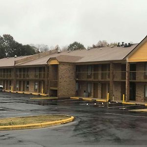 Days Inn By Wyndham King-Winston Salem Area Exterior photo