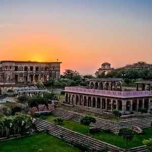 Neemrana'S - Tijara Fort Palace Hotel Exterior photo