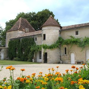 Chateau De La Tour Du Breuil Bed & Breakfast Le Breuil  Exterior photo