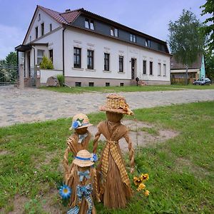 Pension Kuhn Hotel Klietz Exterior photo