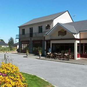 Hotel Restaurant Creperie Du Chateau Craon  Exterior photo