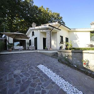 Villa Manziana Exterior photo