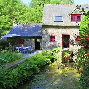 Le Moulin De Beuzidou Villa Saint-Urbain  Exterior photo