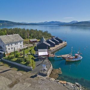 Finsnes Gaard Hotel Finnsnes Exterior photo