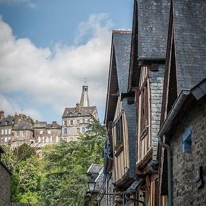 Hotel Particulier Le Mercier De Montigny -Une Nuit Sur Les Remparts- Fougeres Exterior photo