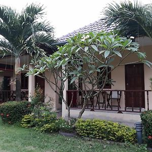 Ron'S Bungalow Hotel Bang Tao Beach  Exterior photo