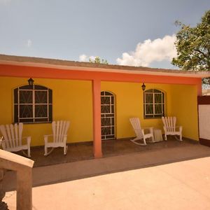 Hostal Dayana Y Frank Hotel Vinales Exterior photo