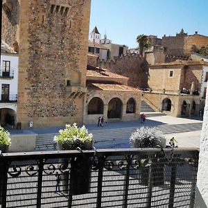 Apartamentos La Machacona Plaza Mayor Caceres Exterior photo