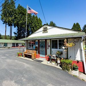 Arbor Inn Motel Oakridge Exterior photo