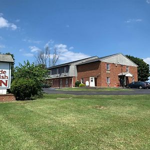 Olde Amish Inn Ronks Exterior photo