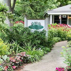 Hidden Garden Cottages & Suites Saugatuck Exterior photo