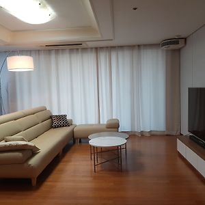 Gangnam Stn Luxury Apt Apartment Gwacheon Exterior photo