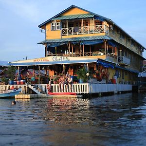 Hotel Olas Bocas del Toro Exterior photo