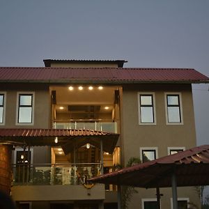 Oyo 11898 Hotel Vhyomaan Mahabaleshwar Exterior photo