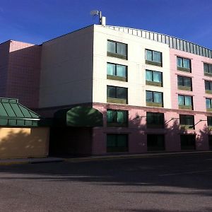 Northeast Garden Inn Laurel Exterior photo