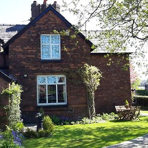 The School House Bed & Breakfast Warrington Exterior photo