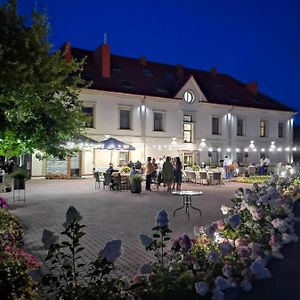 Central Hotel Radviliskis Exterior photo