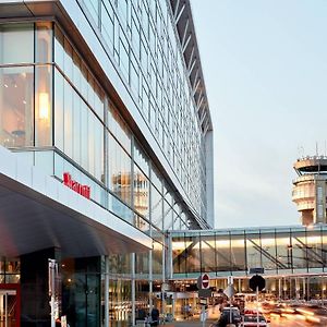 Marriott Montreal Airport In-Terminal Hotel Dorval Exterior photo