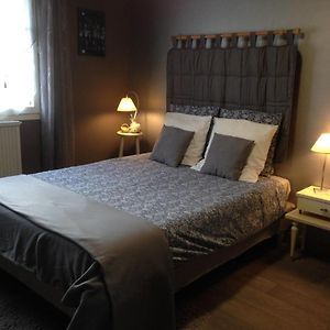 Chambre D'Hotes Hola Bed & Breakfast Laval  Exterior photo