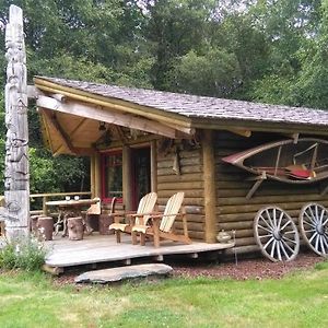 Chambre D'Hote Atypique "Trappeur" West Little Ranch Bed & Breakfast Guiscriff Exterior photo