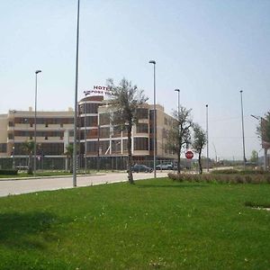 Airport Hotel Tirana - Rinas Exterior photo