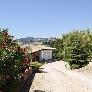 Colle D'Elce Hotel Deliceto Exterior photo