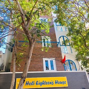 Holi Eighteen'S House Hotel Vinh Hai Exterior photo