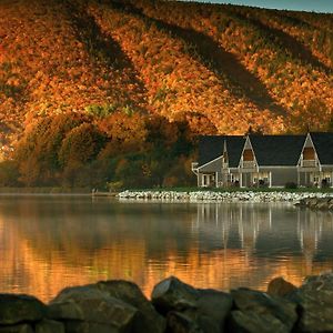 Keltic Quay Cottages & Bayfront Lodge Whycocomagh Exterior photo