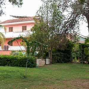 Family Friendly House Apartment Lecce Exterior photo