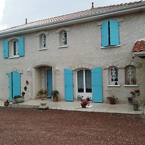 Chambre D'Hotes Des Tourterelles Bed & Breakfast Champniers  Exterior photo