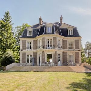 Chateau D'Avesnes - Le Castelet Hotel Exterior photo