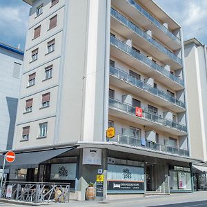 Garni Moderno Hotel Bellinzona Exterior photo