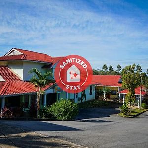 Terap Inn Kampong Raja Exterior photo